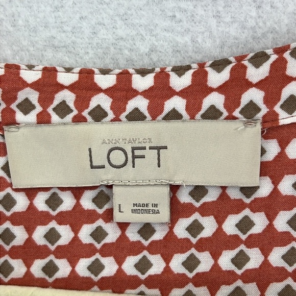 LOFT Women’s Rayon Blouse Size L Dusty Rose & Tan Geometric Print - Picture 2 of 11
